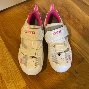 Giro cycling shoes with clip ins